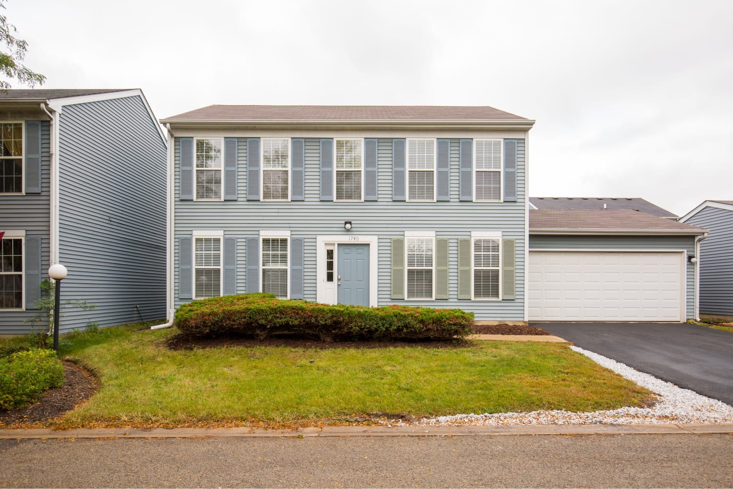 Front of 1740 Autumn Wind Ln, Aurora, IL