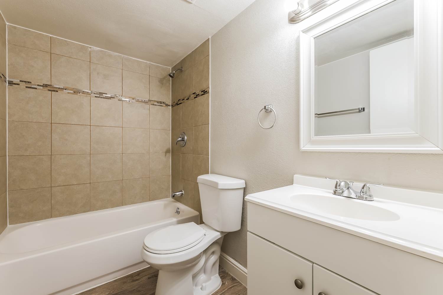 17405 E Temple Dr, Aurora photo 14