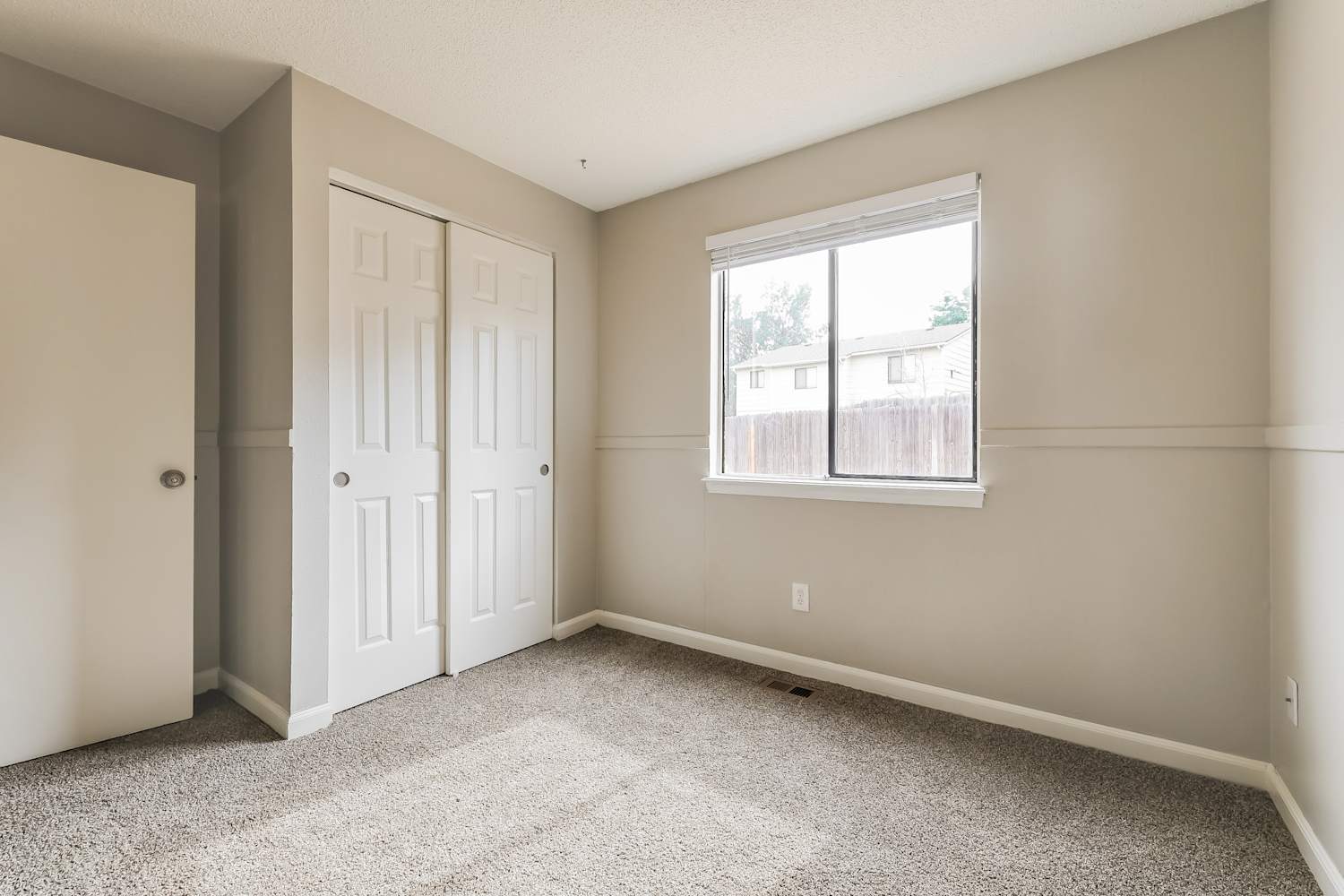 17405 E Temple Dr, Aurora photo 12