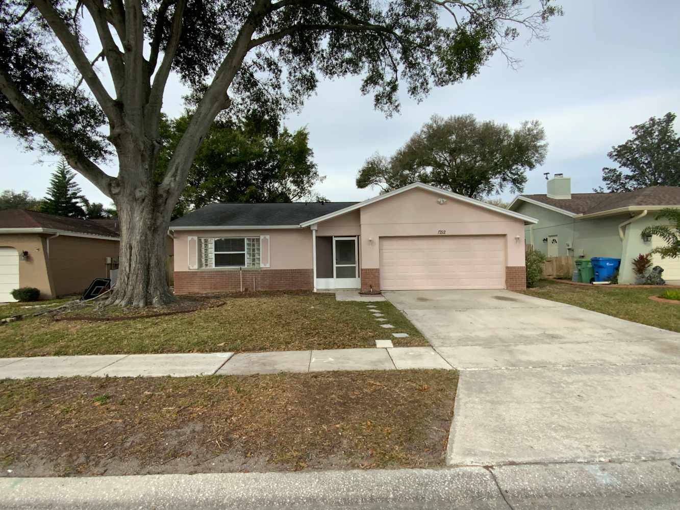 Front of 1752 E Groveleaf Ave, Palm Harbor, FL
