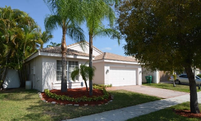 Front of 17521 SW 29th Ct, Miramar, FL