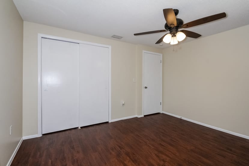 1754 Forest Rd, Venice photo 10