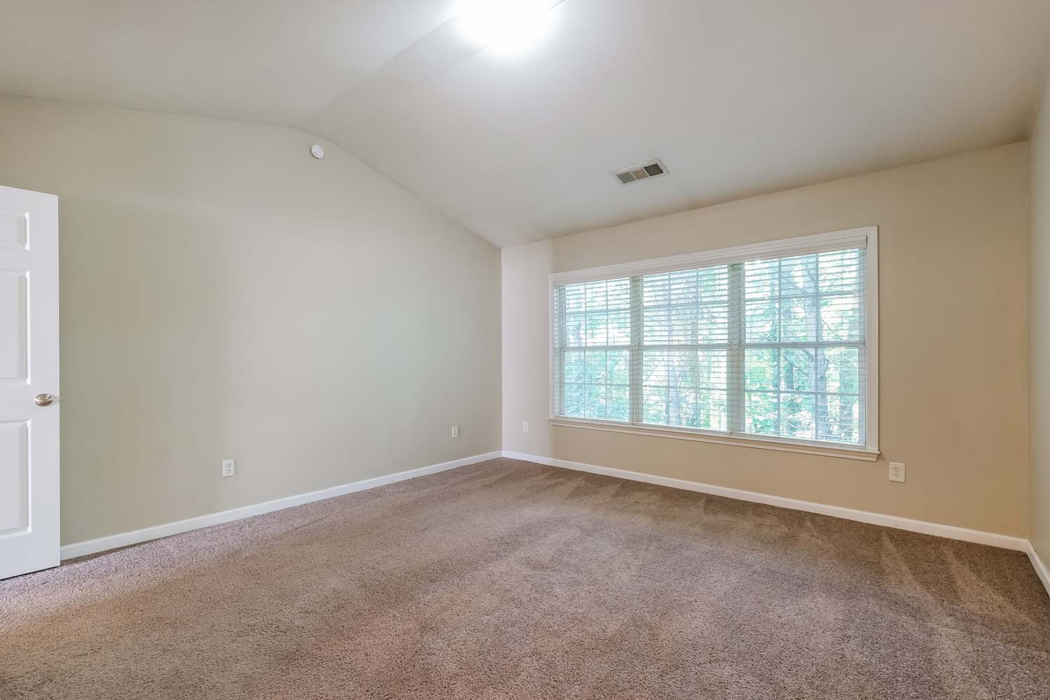 1758 Bentridge Dr NW, Kennesaw photo 11