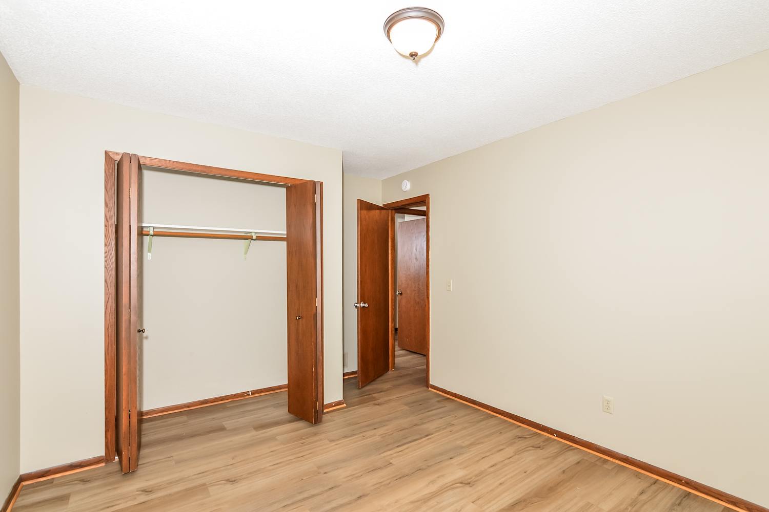 1764 Evergreen Bay, Woodbury photo 10