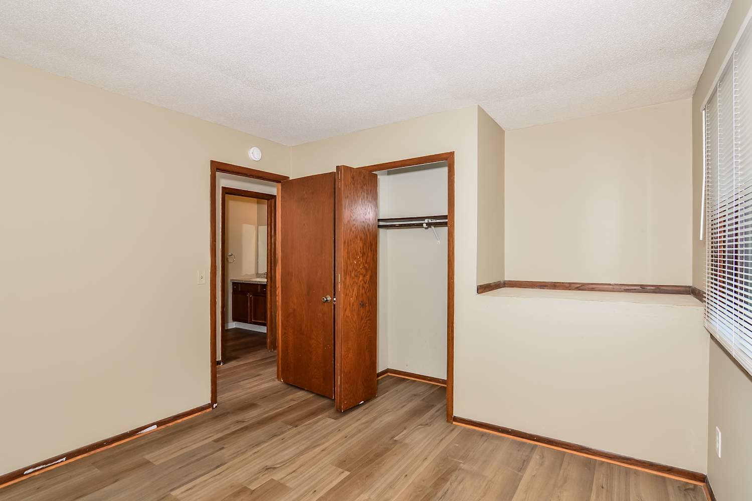 1764 Evergreen Bay, Woodbury photo 11