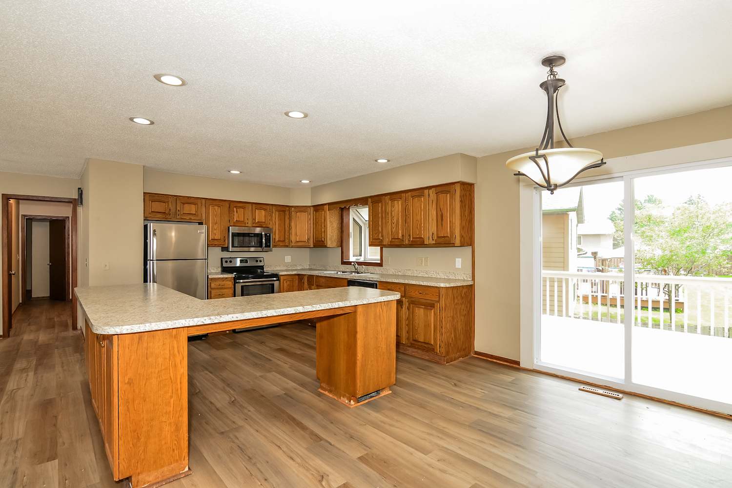 1764 Evergreen Bay, Woodbury photo 7