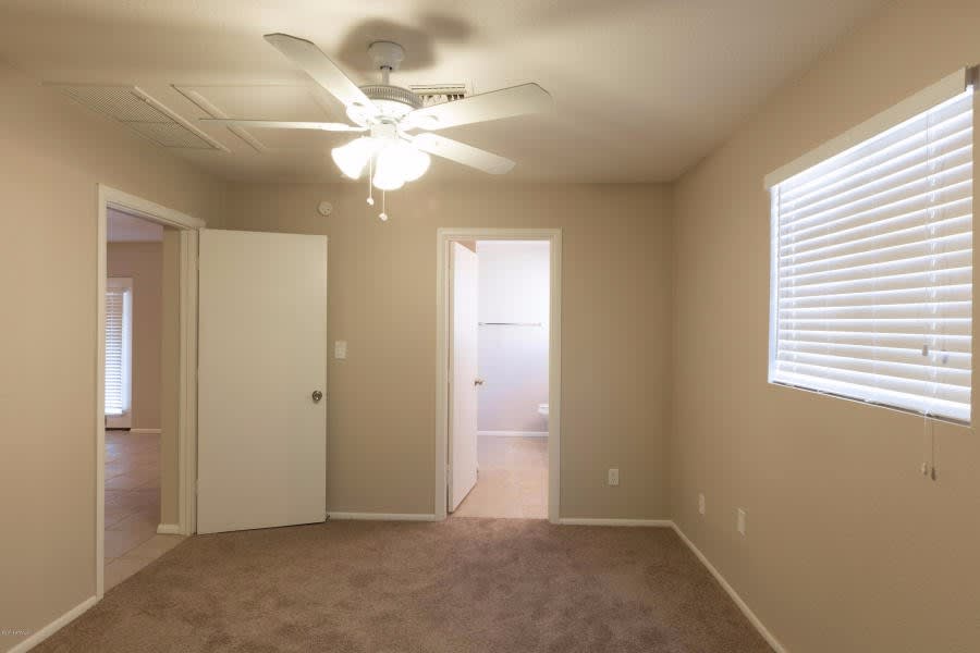 1800 W Mountain View Cir, Mesa photo 9
