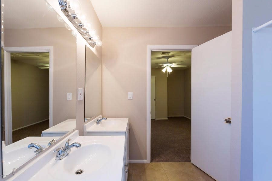 1800 W Mountain View Cir, Mesa photo 16