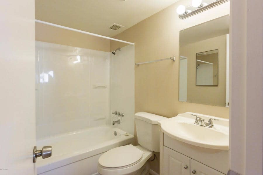 1800 W Mountain View Cir, Mesa photo 17