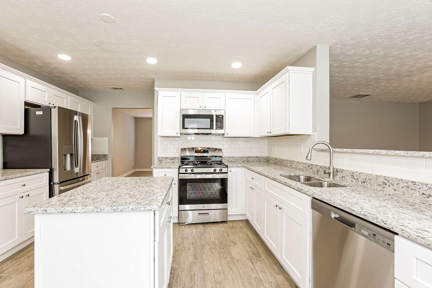 1802 Sydney Mill Ct, Buford photo 6