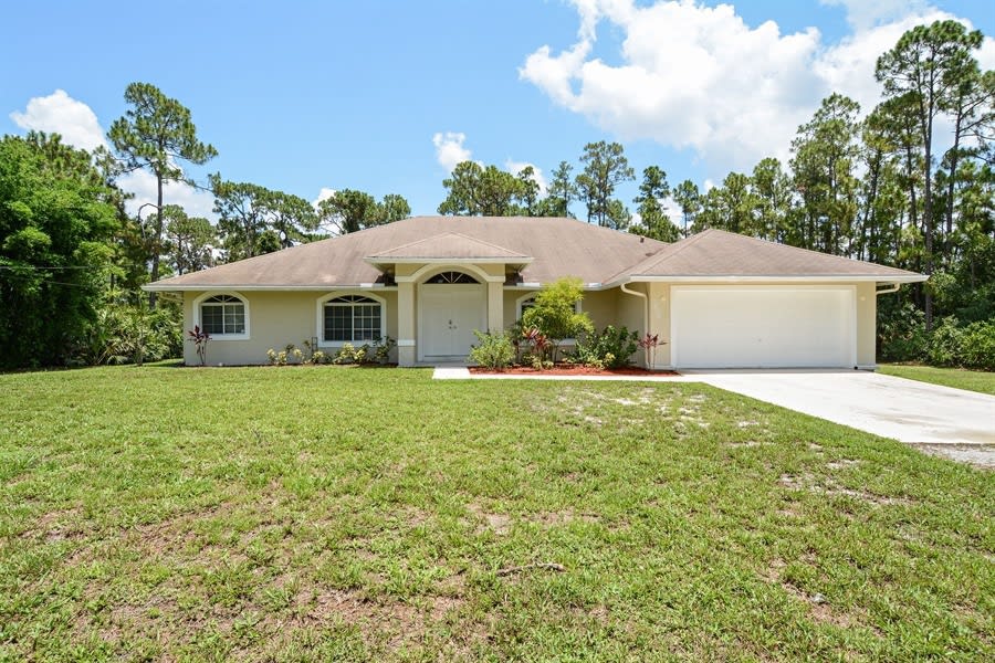 Front of 18027 93rd Rd N, Loxahatchee, FL
