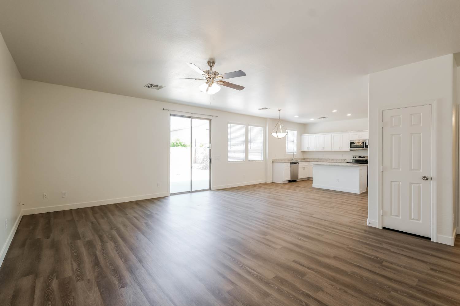 1806 E Patrick Ln, Phoenix photo 8