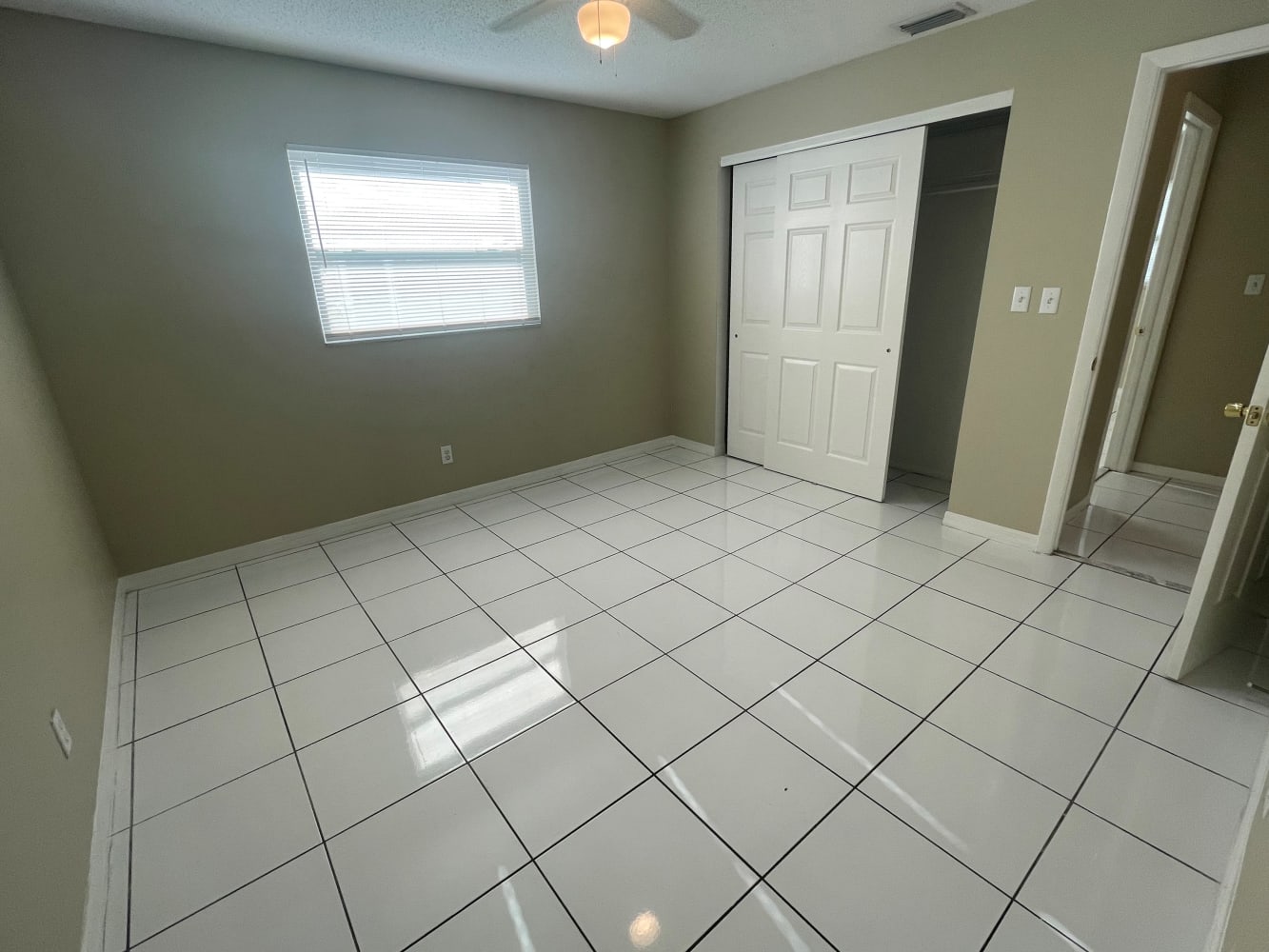 1806 SE 13th St, Cape Coral photo 8