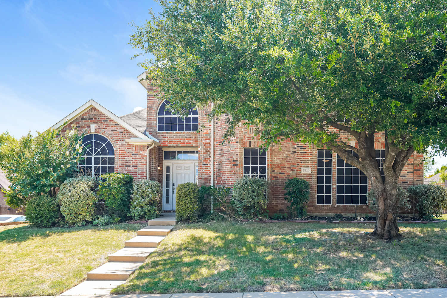 1813 Rim Rock Trl, Mansfield photo 1