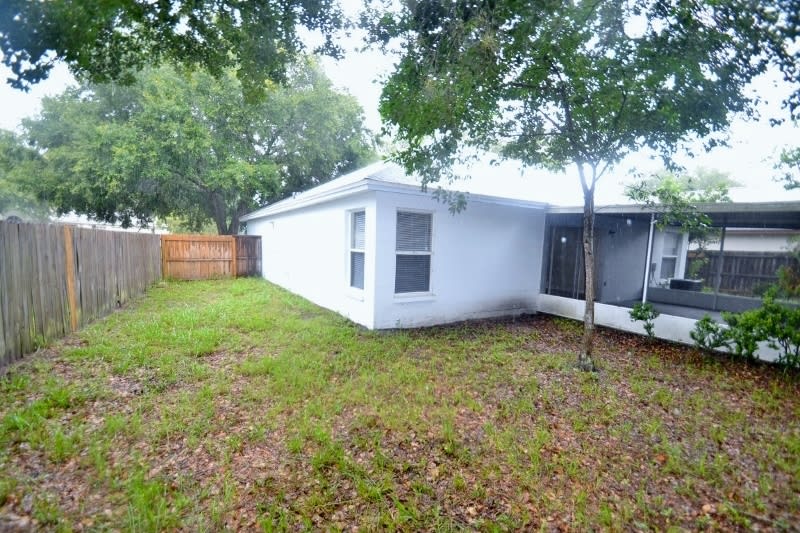 1814 Woodcut Dr, Lutz photo 9