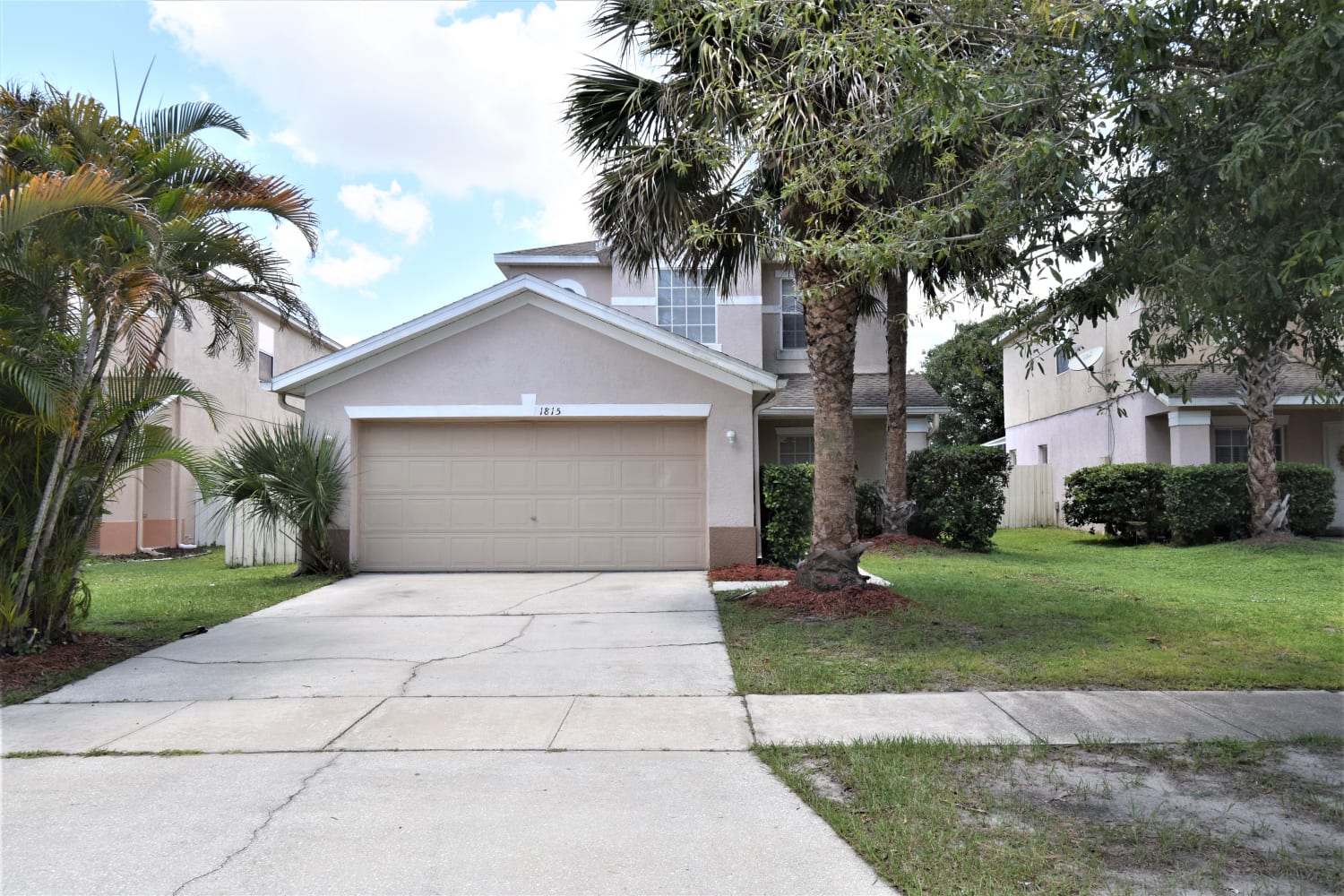 Front of 1815 Meadow Pond Way, Orlando, FL