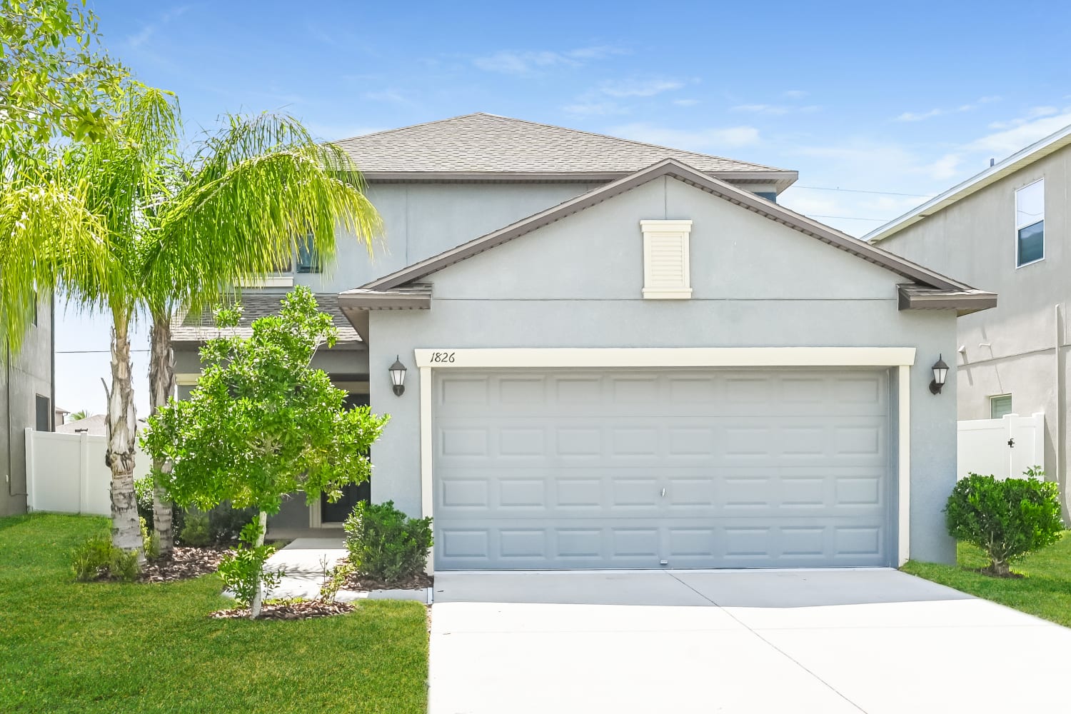 Front of 1826 Hawks View Dr, Ruskin, FL