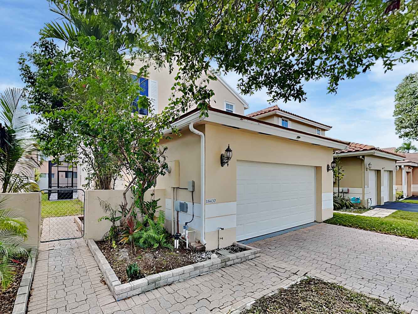18430 NW 21st St, Pembroke Pines photo 1