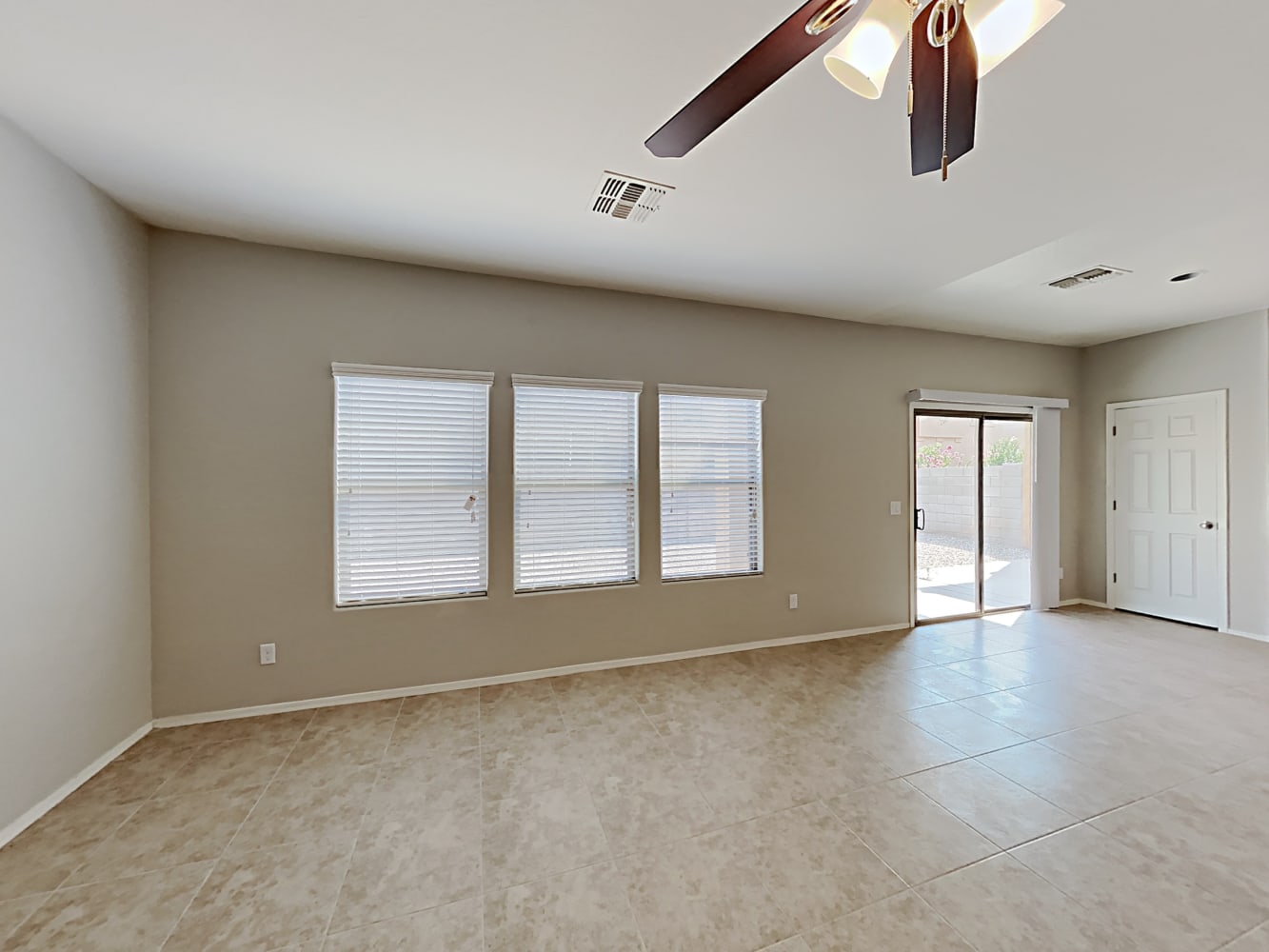 18531 W Sunbelt Dr, Surprise photo 7