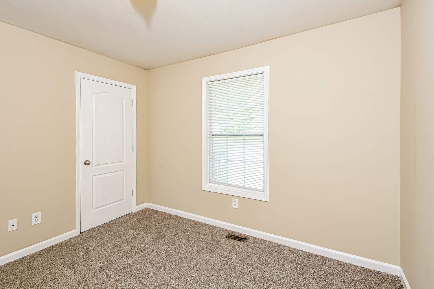 186 Sandstone Pl, Douglasville photo 12