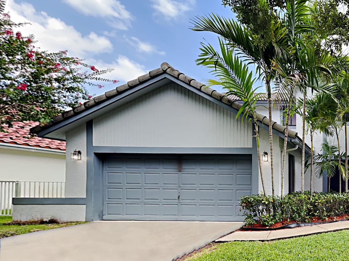Front of 1860 NW 106th Ter, Plantation, FL