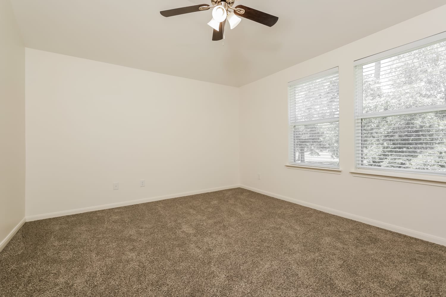 18638 Walden Glen Cir, Humble photo 9