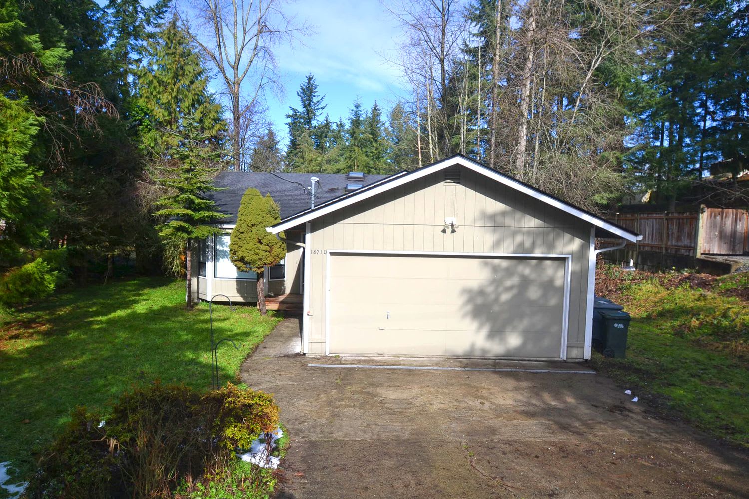 Front of 18710 65th St E, Bonney Lake, WA