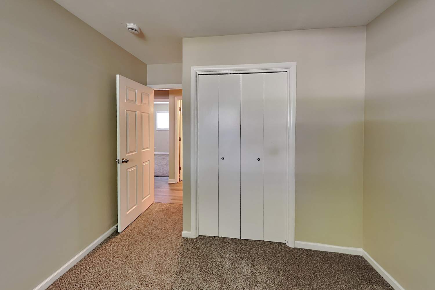 1875 N Newport Rd, Hoffman Estates photo 15