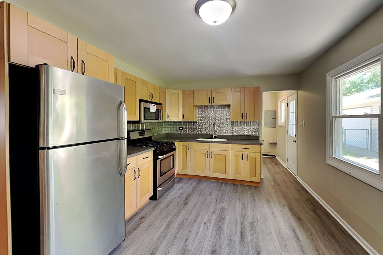 1875 N Newport Rd, Hoffman Estates photo 9
