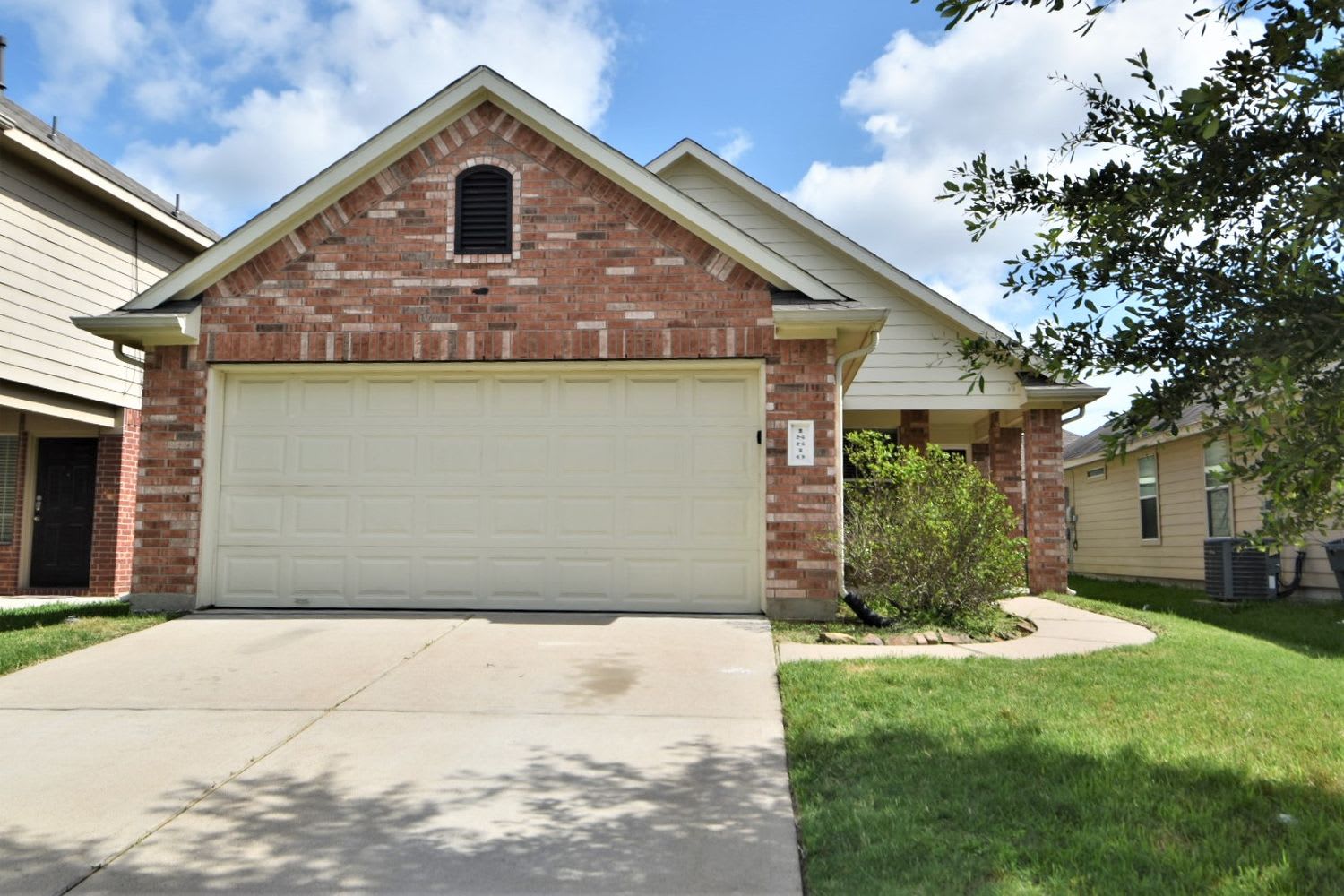 Front of 18810 N Lyford Dr, Katy, TX