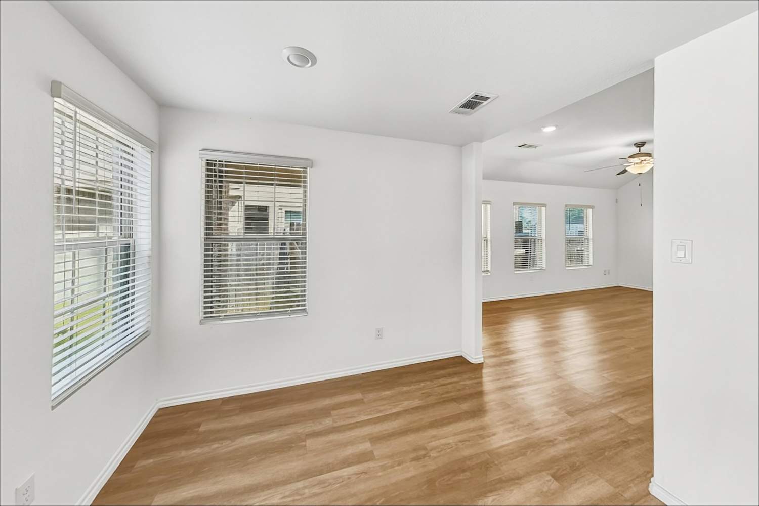 18827 Wembley Vista Trl, New Caney photo 6