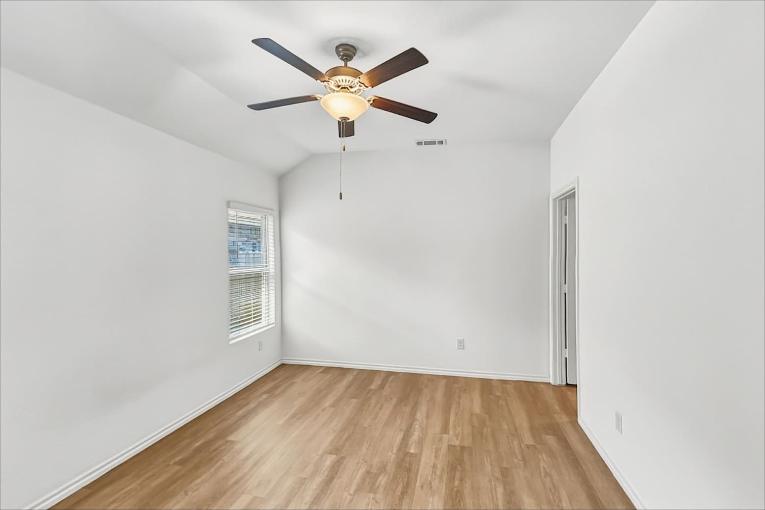 18827 Wembley Vista Trl, New Caney photo 9