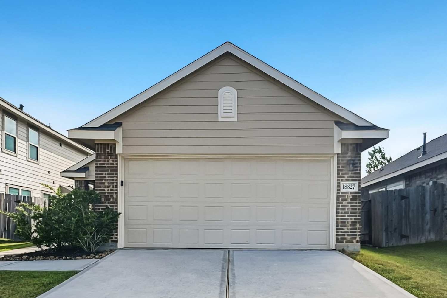 18827 Wembley Vista Trl, New Caney photo 1