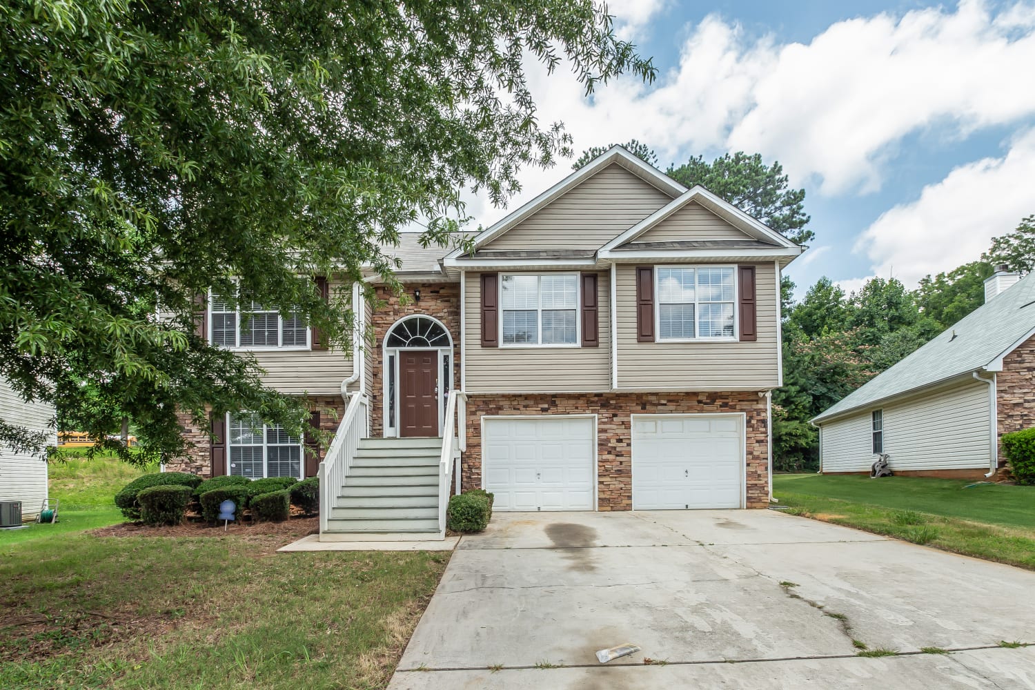 Front of 1885 Owens Trl, Rex, GA