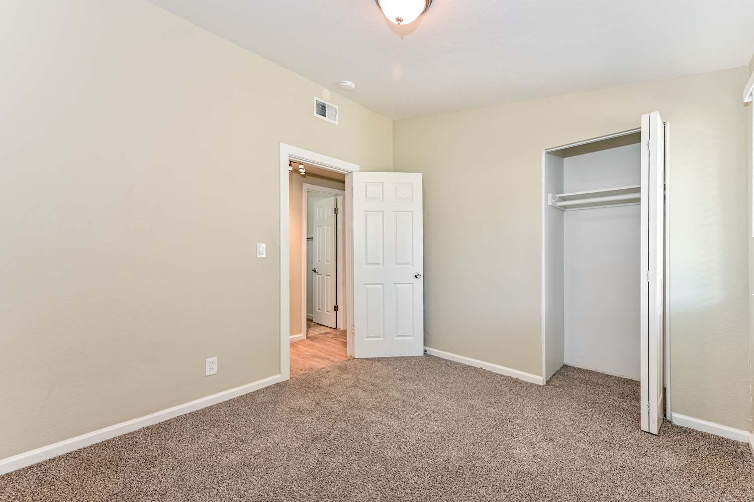 18920 Delight St, Canyon Country photo 14