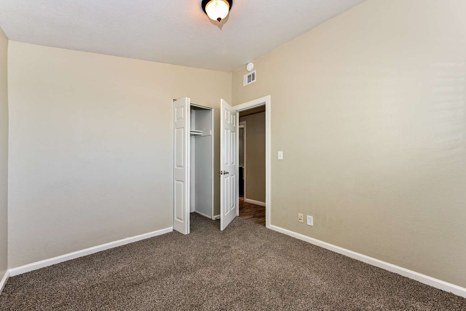 18920 Delight St, Canyon Country photo 12