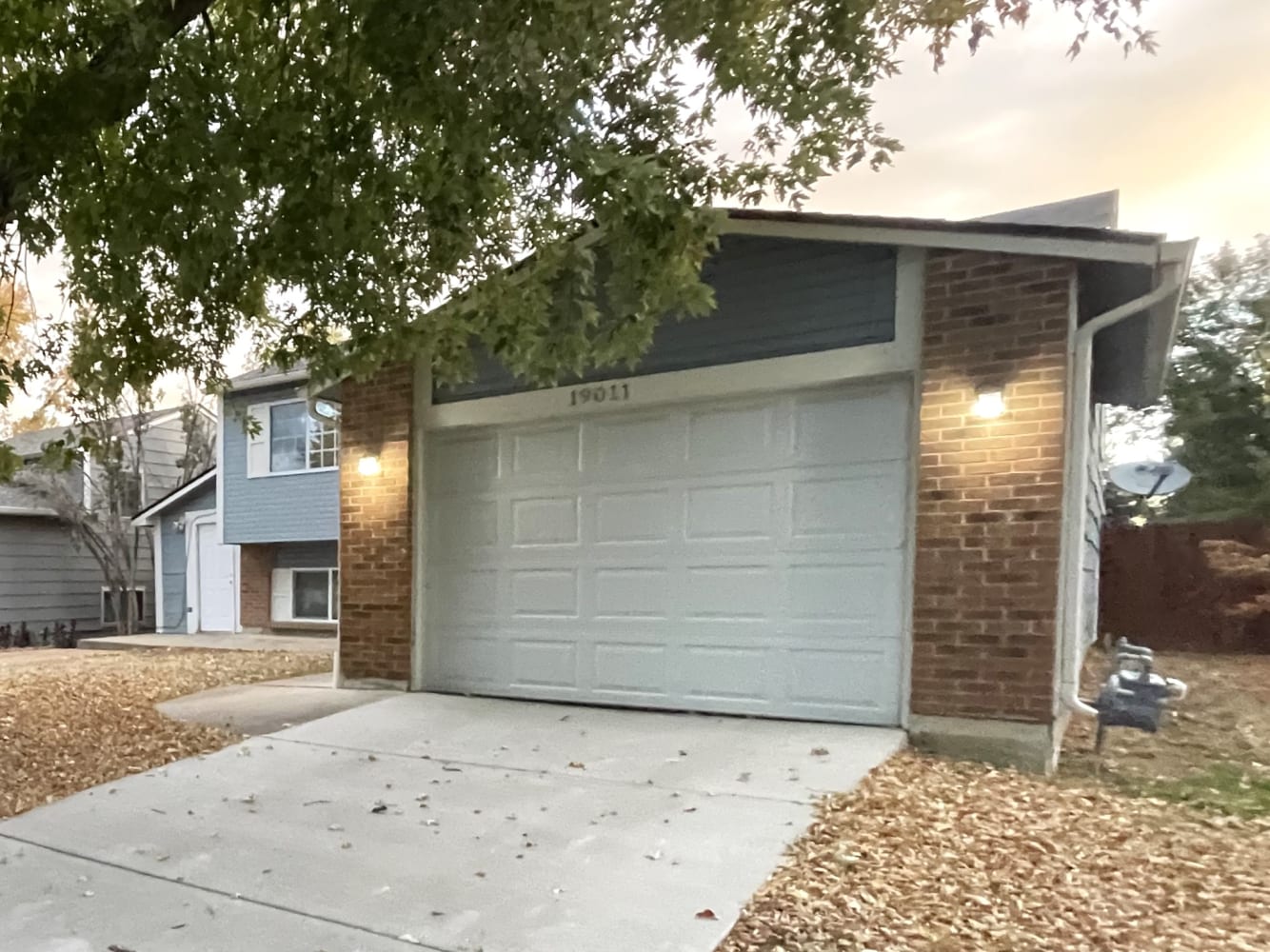 Front of 19011 E Oxford Dr, Aurora, CO