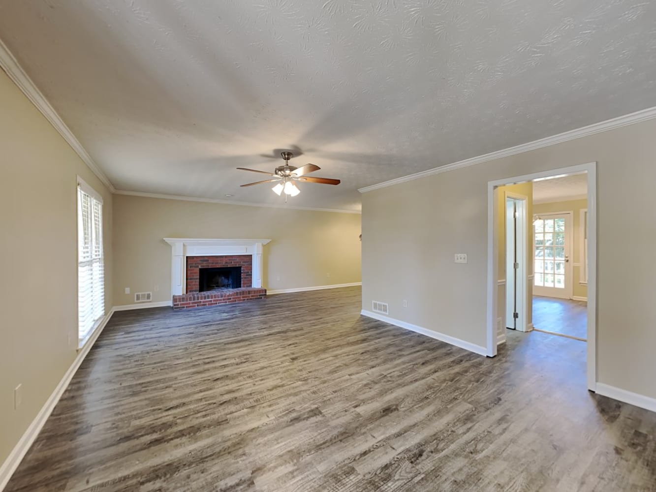 1902 Pond Ridge Ct, Snellville photo 4