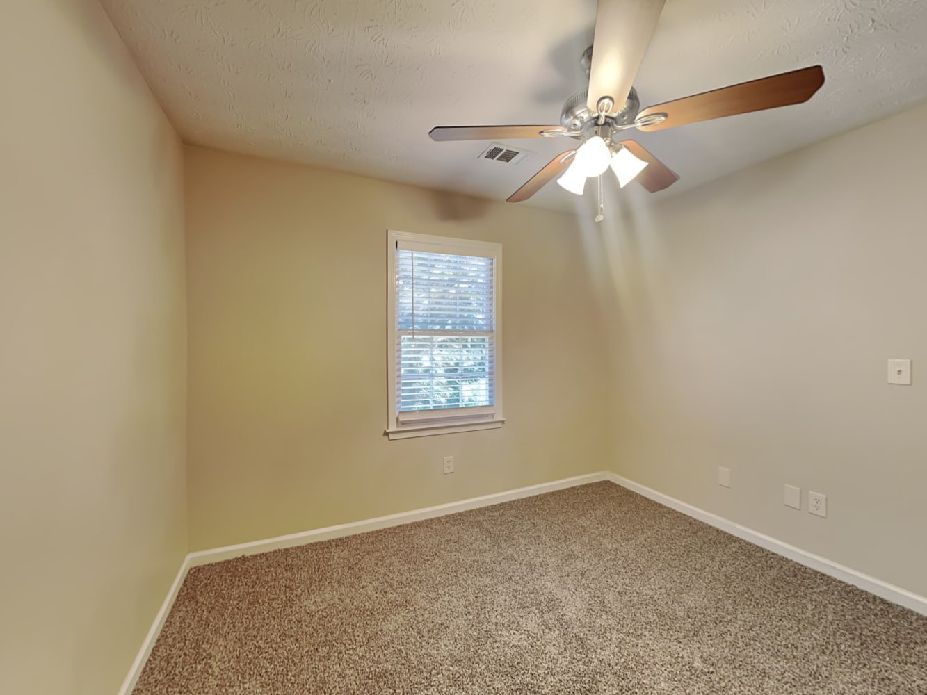 1902 Pond Ridge Ct, Snellville photo 13