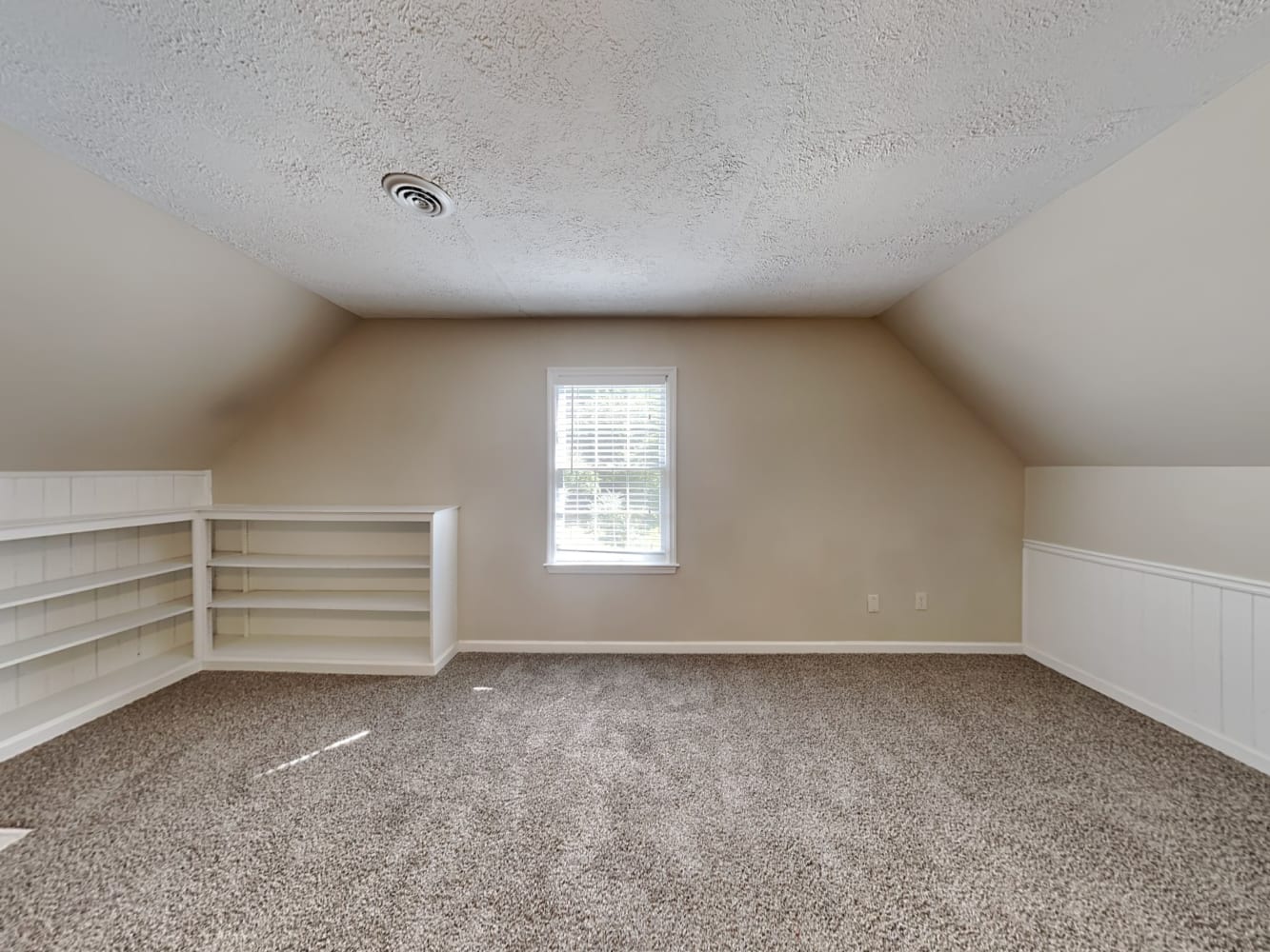 1902 Pond Ridge Ct, Snellville photo 12