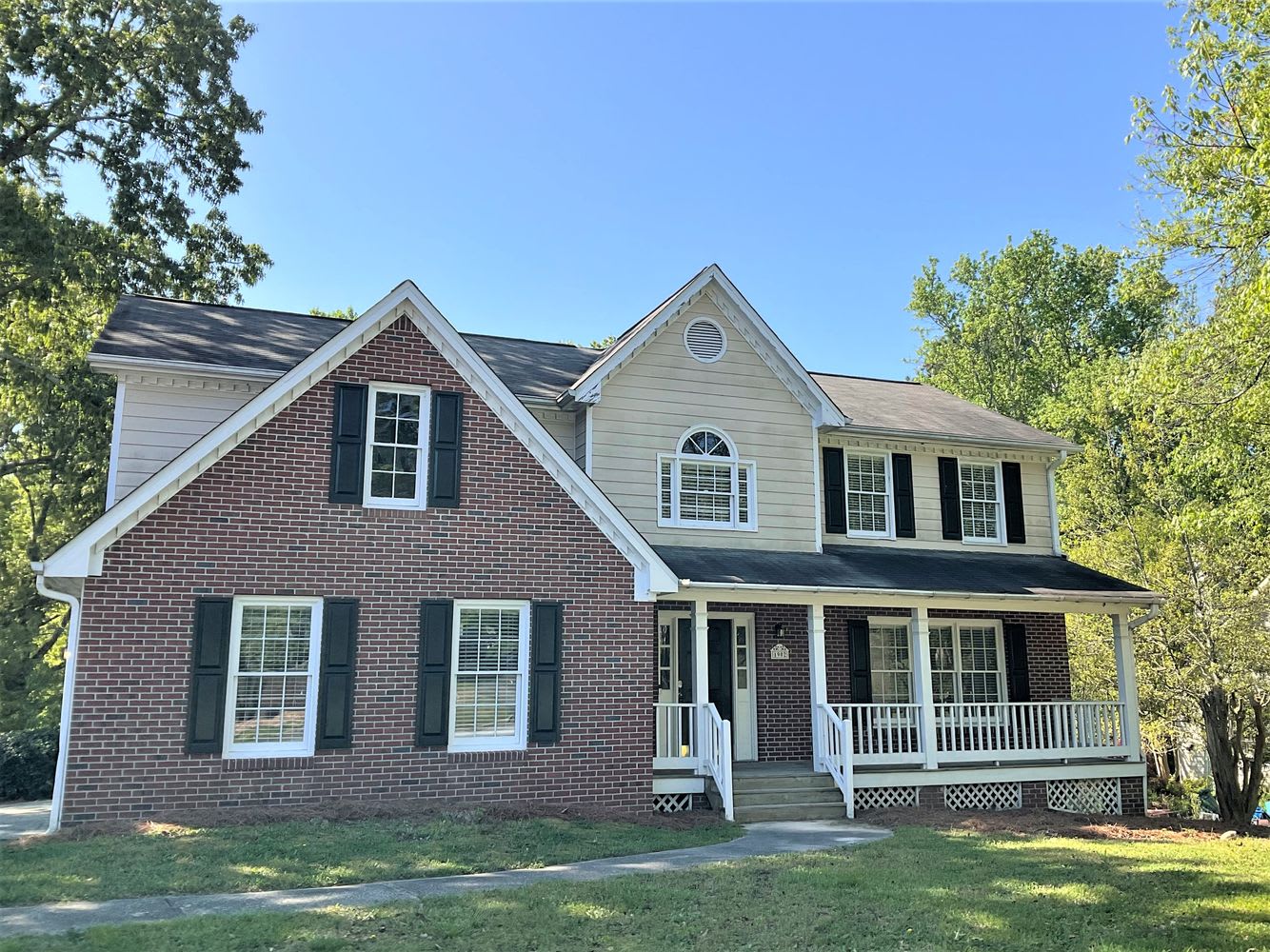 Front of 1902 Rockbrook Ct, Snellville, GA