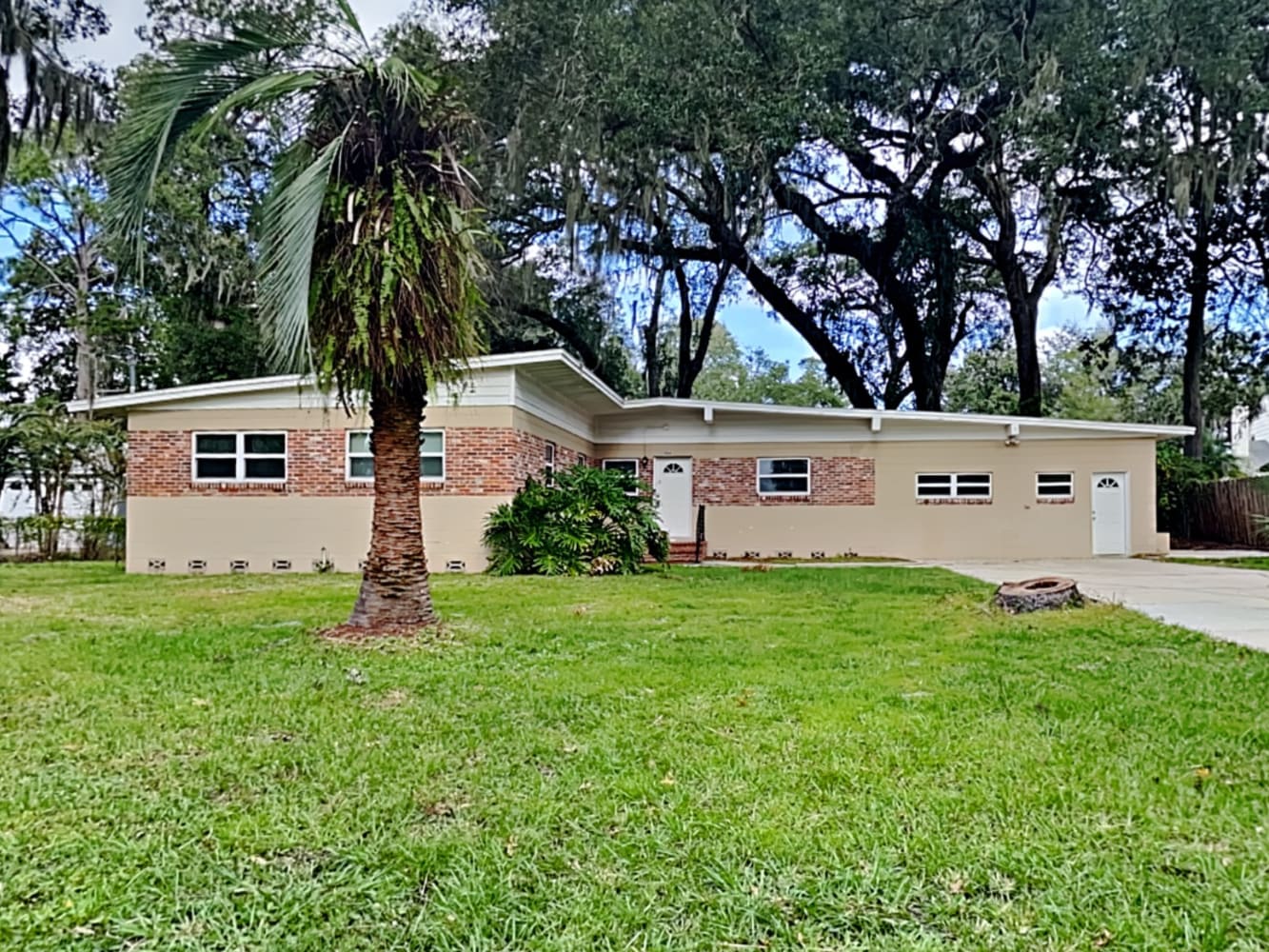 Front of 1904 Tanglewood Rd, Jacksonville Beach, FL