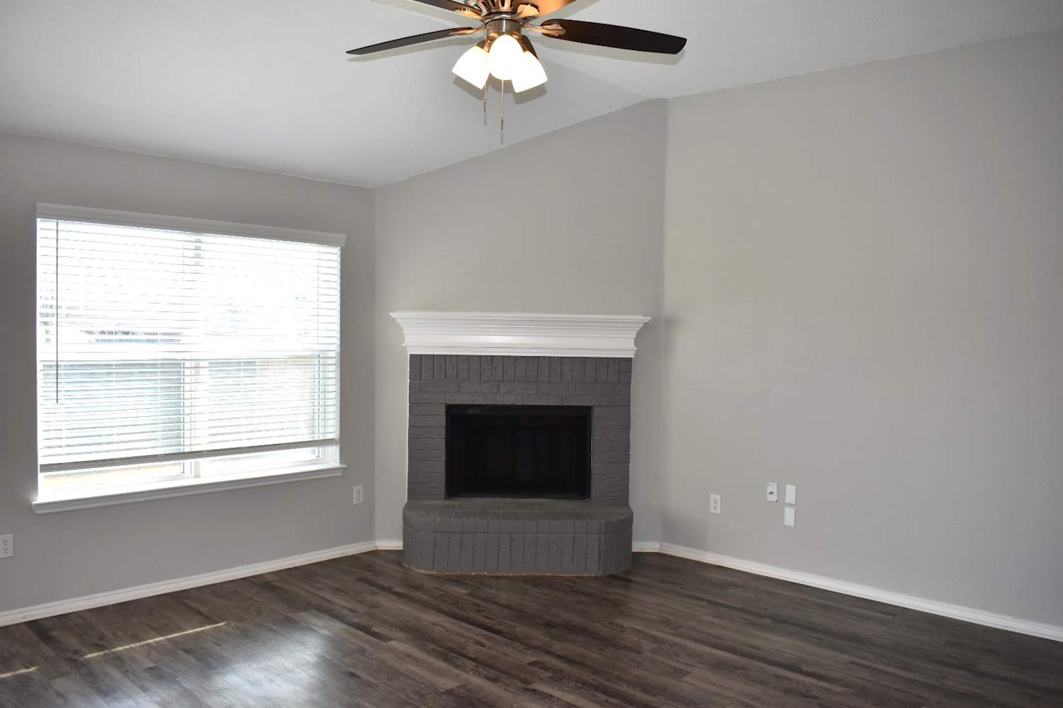 1907 Bertram Dr, Mansfield photo 3