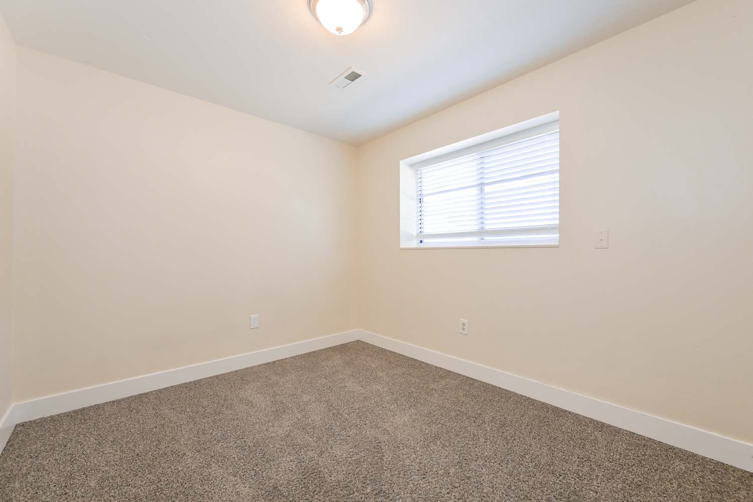 19074 E Mansfield Dr, Aurora photo 13