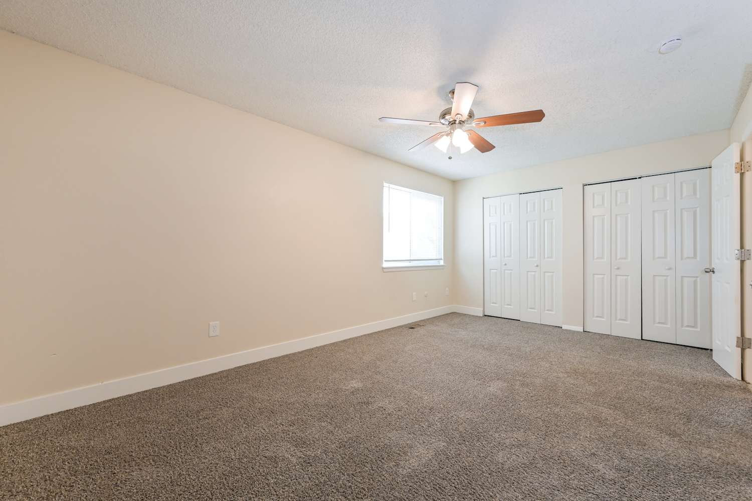 19074 E Mansfield Dr, Aurora photo 11