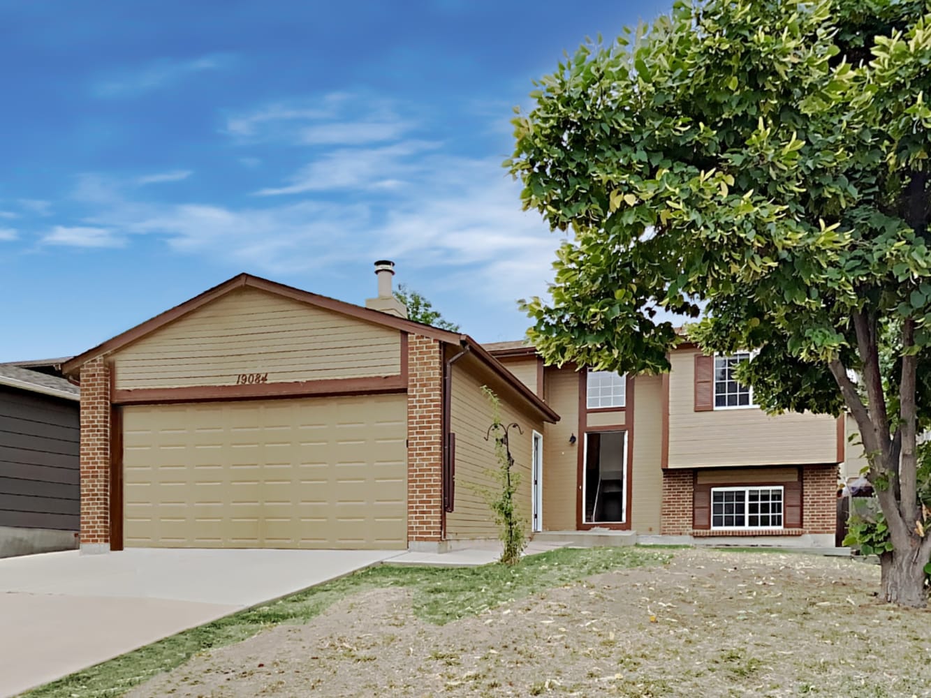 19084 E Oberlin Dr, Aurora photo 1