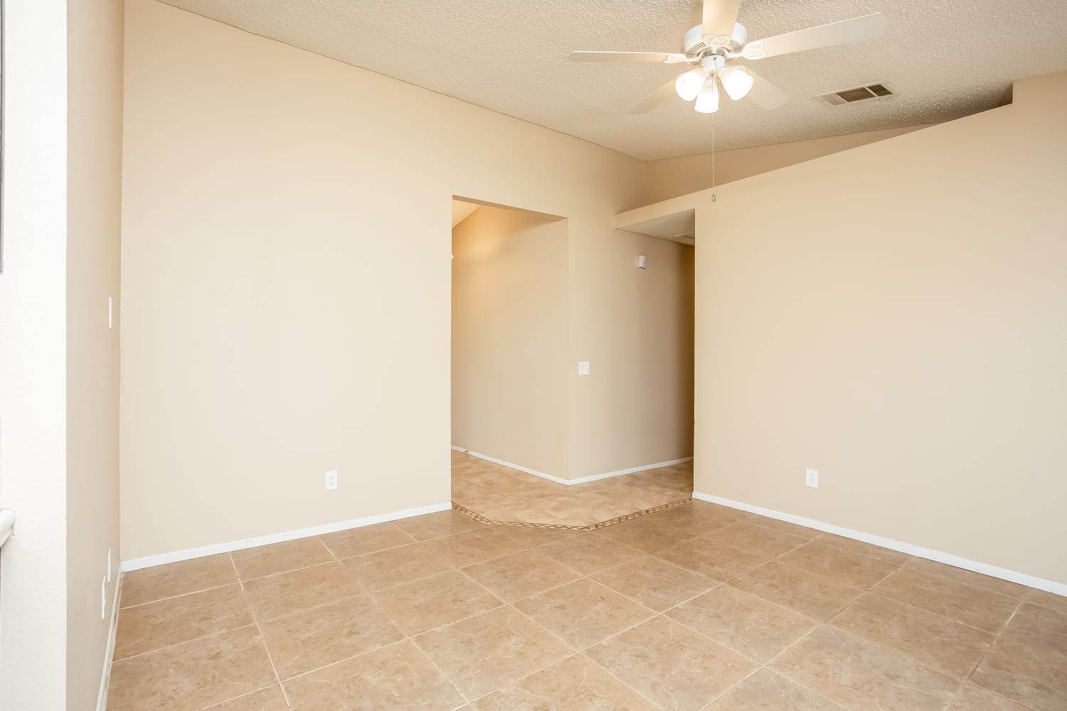 19086 Reindeer Dr, Lake Elsinore photo 8