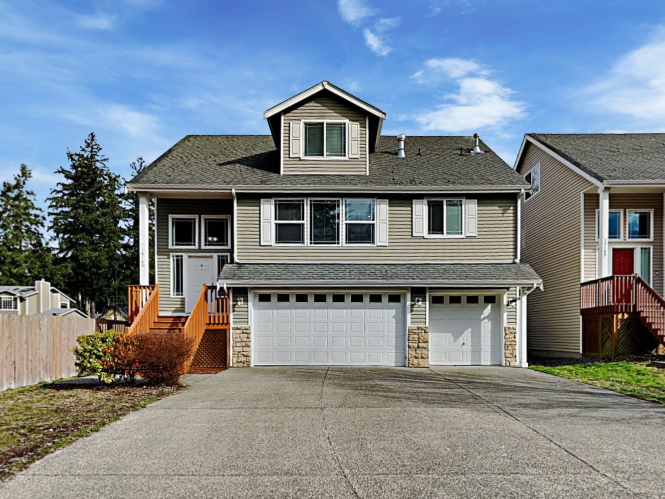 Front of 19105 76th Avenue Ct E, Puyallup, WA