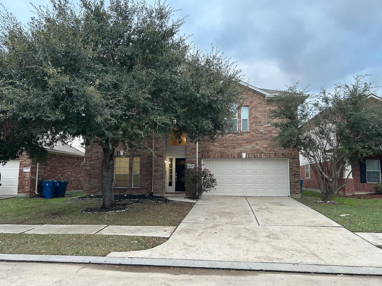 Front of 1918 Louetta Lee Dr, Spring, TX