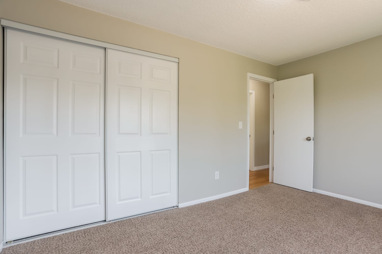 19495 E Nassau Drive, Aurora photo 10